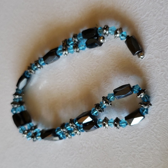 Bundle of 6 Magnet Necklace / Bracelet Strands Plus Bonus Tiny Bracelet! - Picture 7 of 7